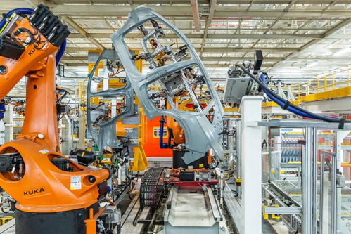 從網紅員工到機器人下屬 揭秘未來智造工廠的網絡信息技術核心